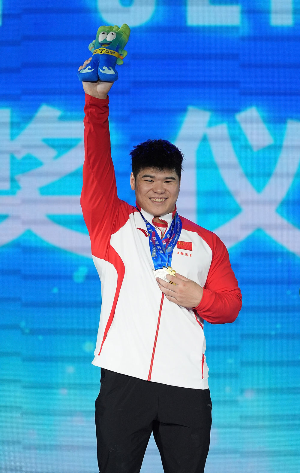 体坛联播|博洛尼亚时隔51年再夺意杯,皇马逆转马洛卡 第9张 体坛联播|博洛尼亚时隔51年再夺意杯,皇马逆转马洛卡 第9张
